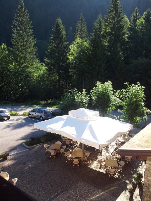Albergo Nuoitas Forni di Sopra Exterior photo